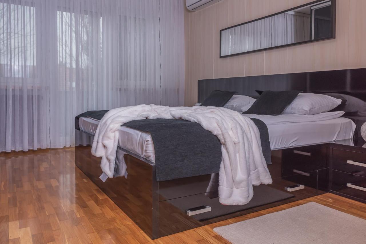 Apartment Check In Zagreb Maksimir-Free Parking Bagian luar foto