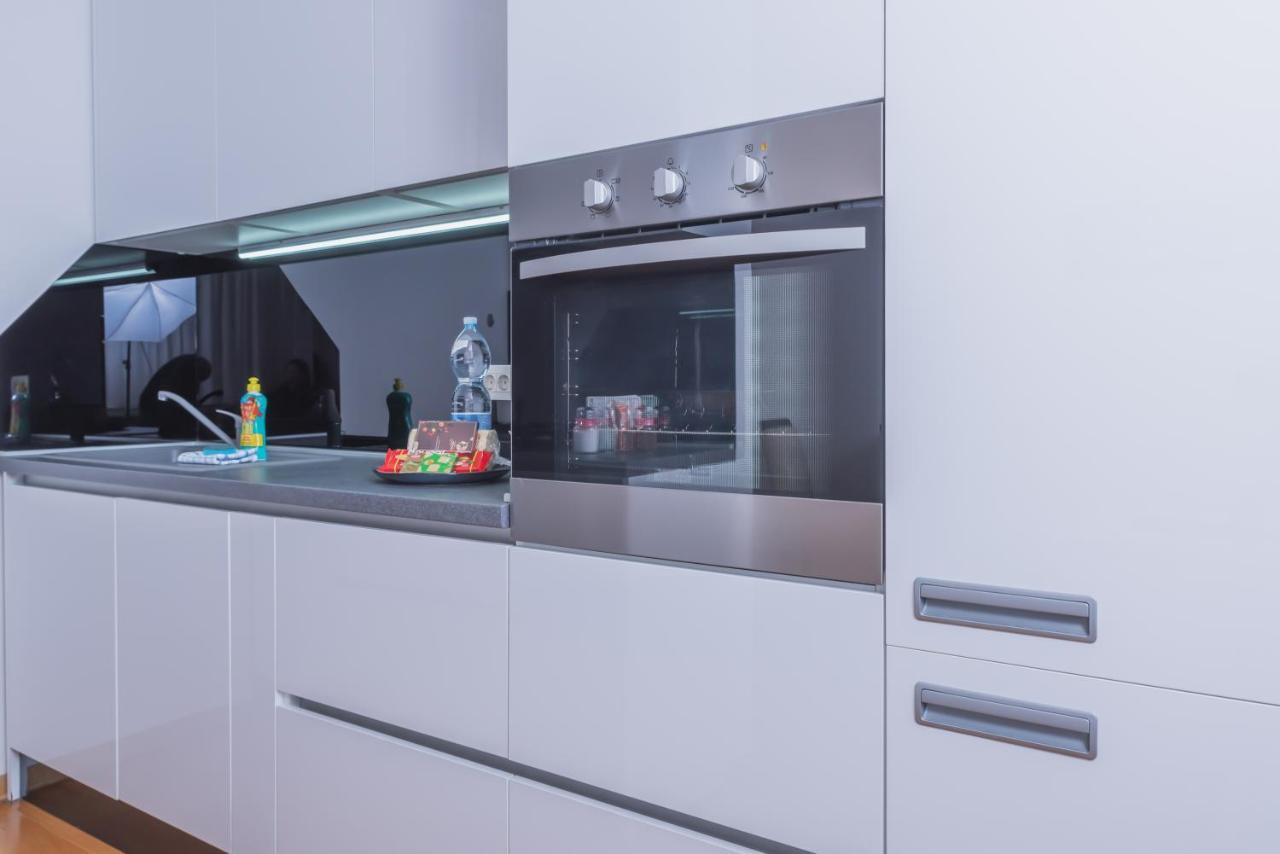 Apartment Check In Zagreb Maksimir-Free Parking Bagian luar foto
