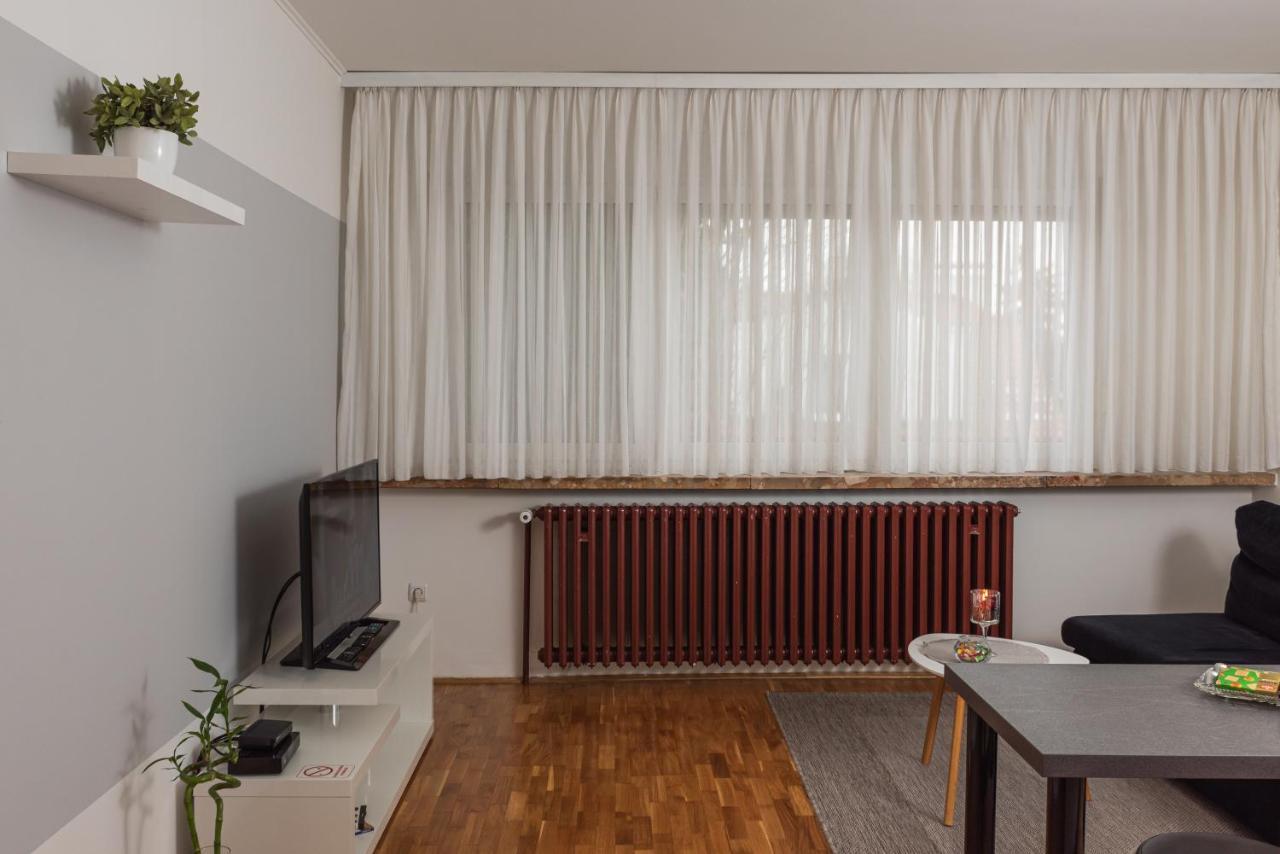 Apartment Check In Zagreb Maksimir-Free Parking Bagian luar foto