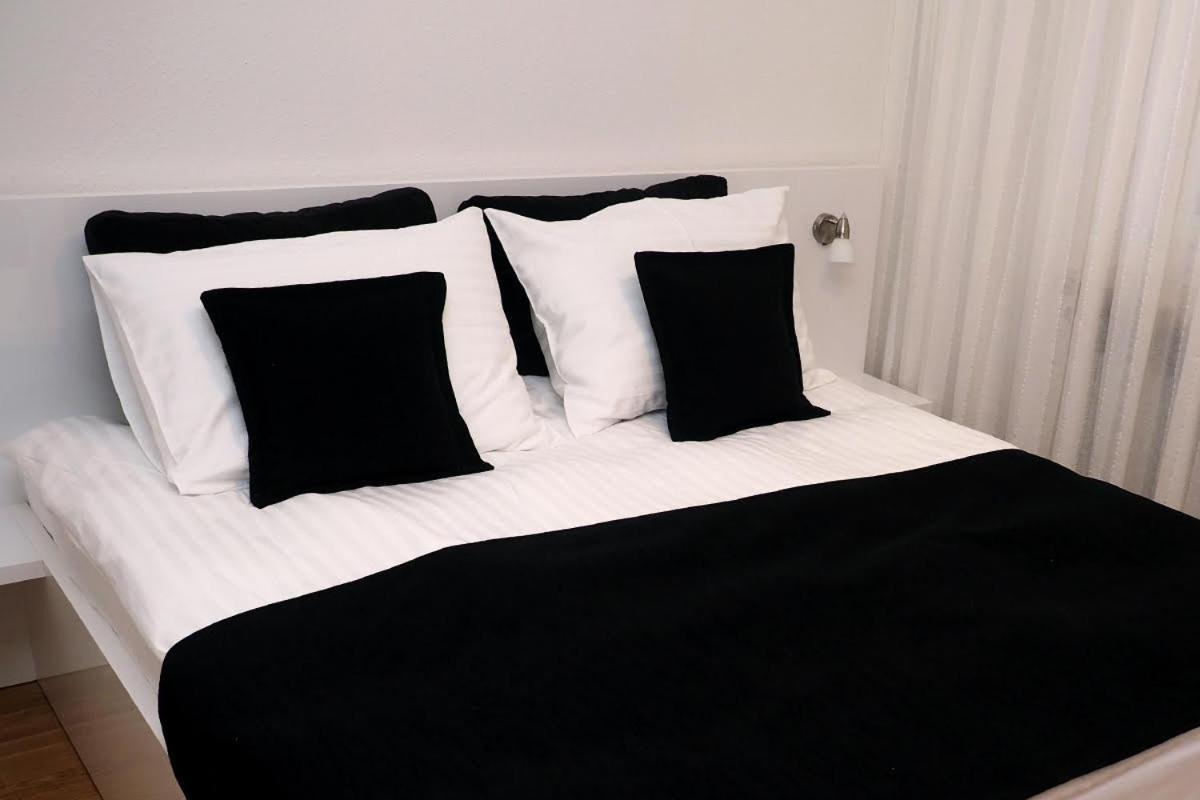 Apartment Check In Zagreb Maksimir-Free Parking Bagian luar foto
