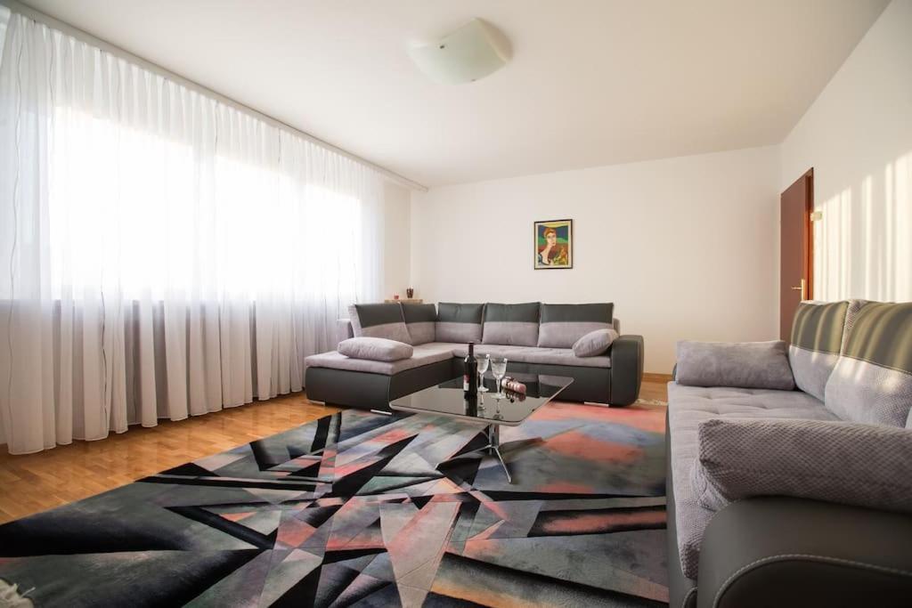 Apartment Check In Zagreb Maksimir-Free Parking Bagian luar foto
