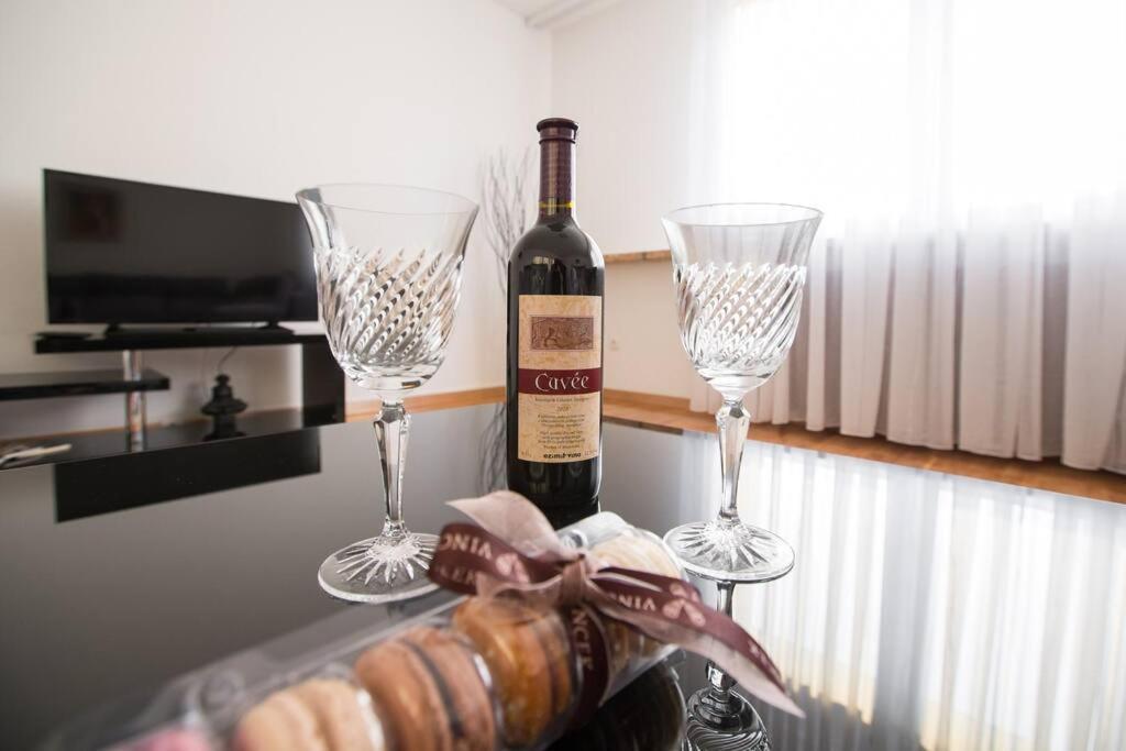 Apartment Check In Zagreb Maksimir-Free Parking Bagian luar foto