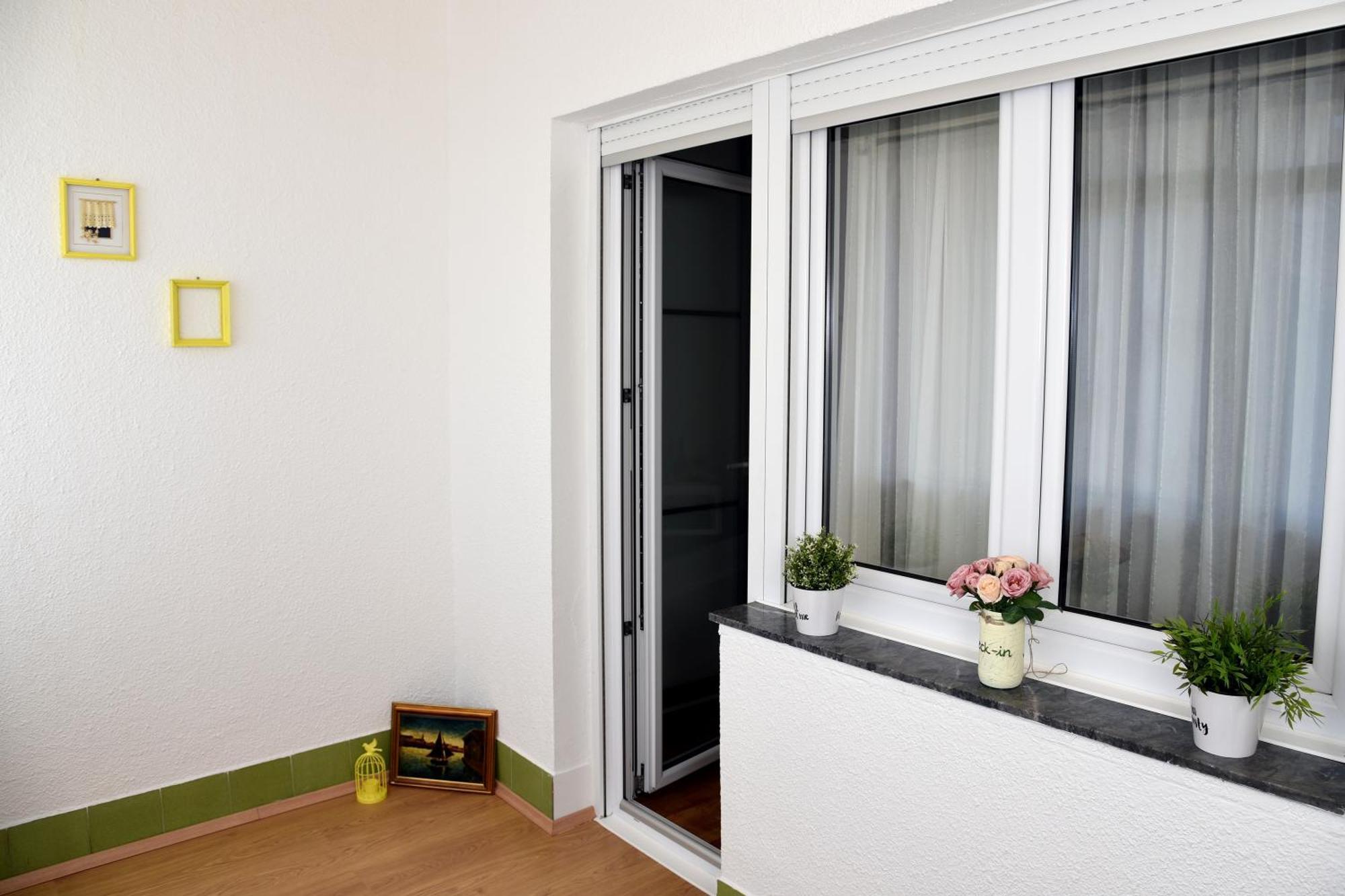 Apartment Check In Zagreb Maksimir-Free Parking Ruang foto