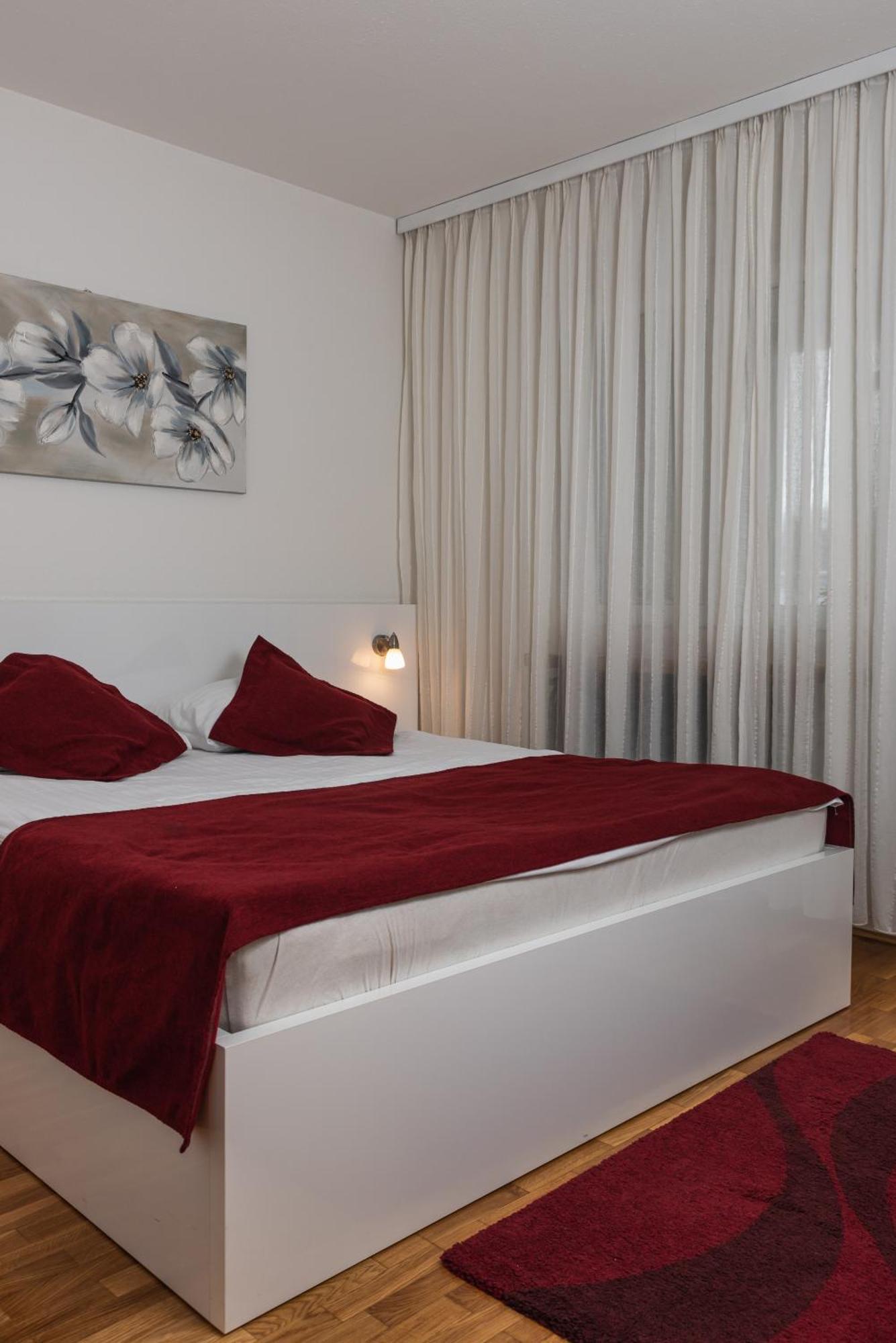 Apartment Check In Zagreb Maksimir-Free Parking Bagian luar foto