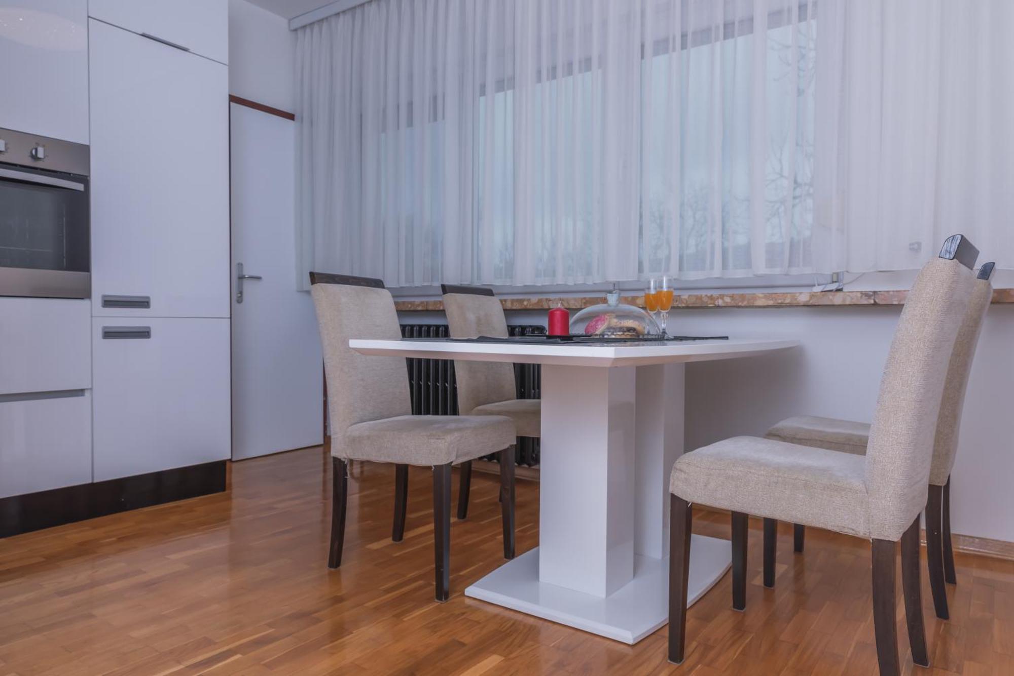 Apartment Check In Zagreb Maksimir-Free Parking Ruang foto